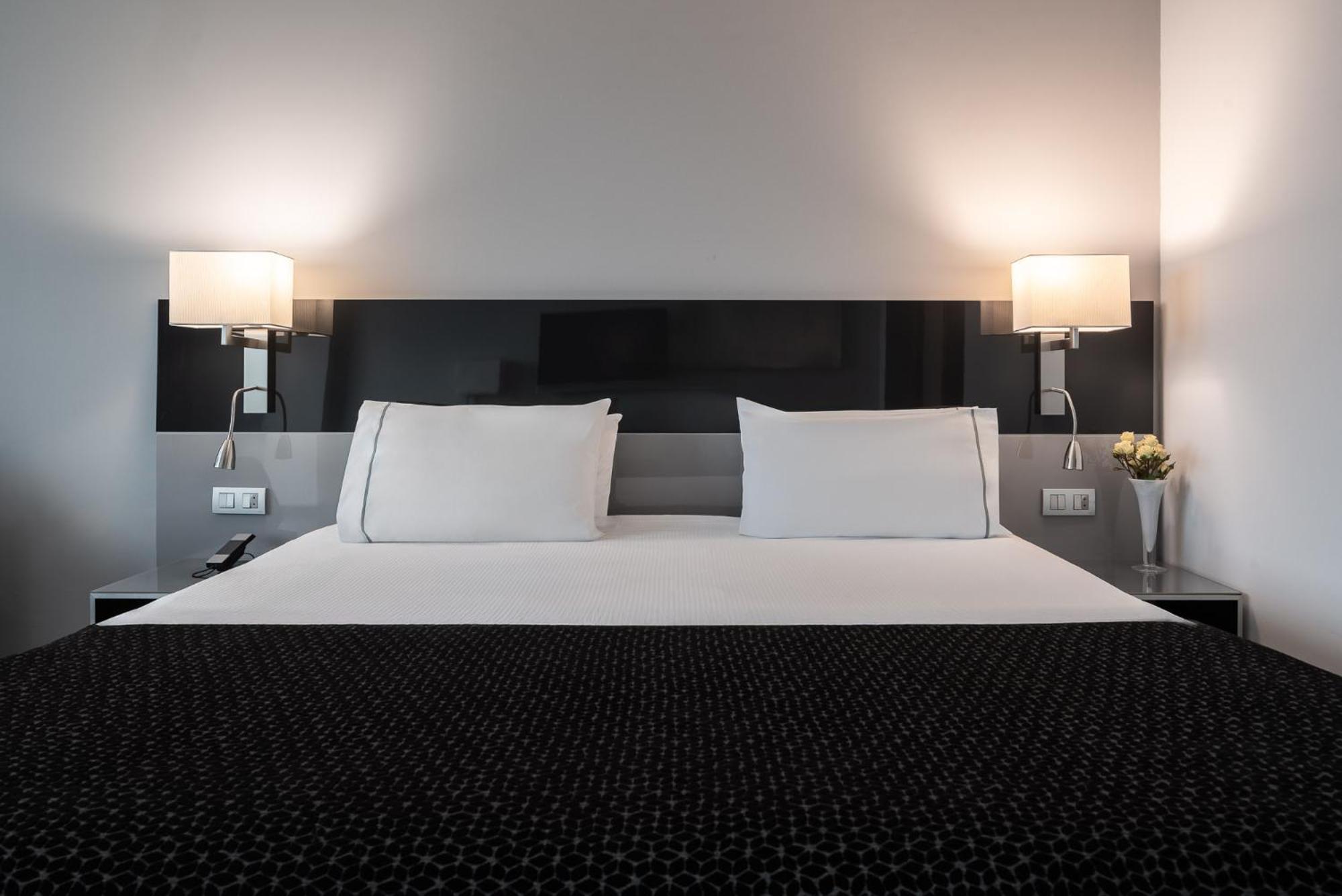Eurostars Palace Кордоба Екстериор снимка A bed
